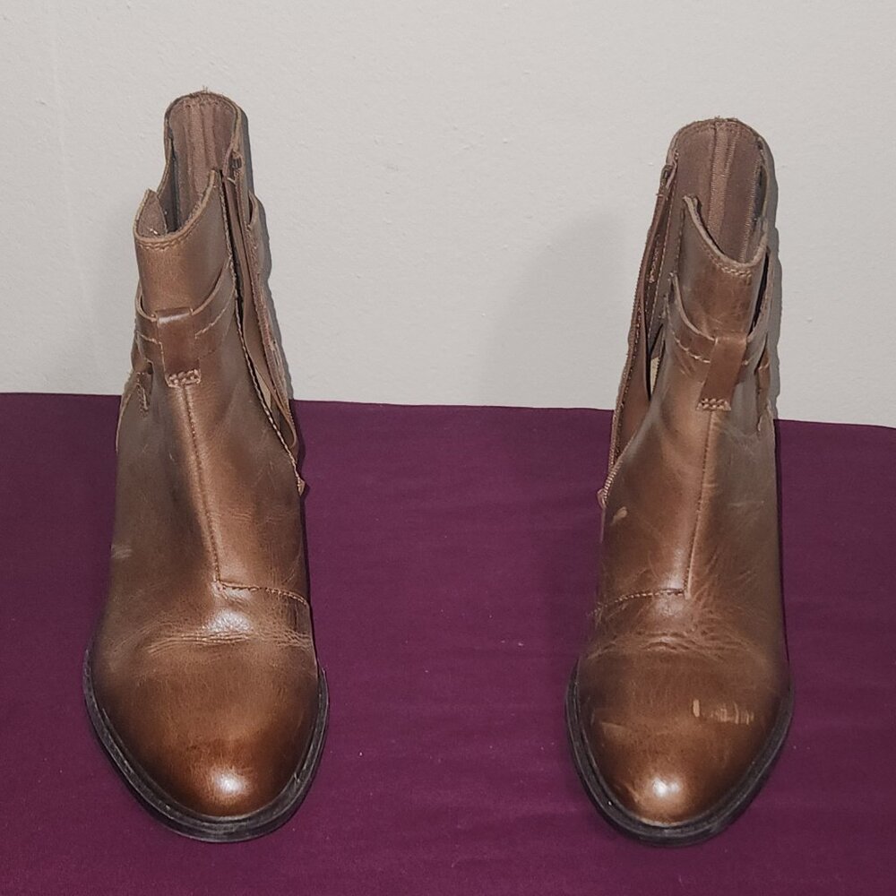 Clarks Brown Genuine Leather Ankle Boots Side Zip Size 7